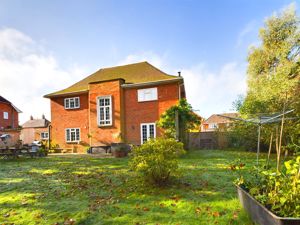 REAR ASPECT- click for photo gallery